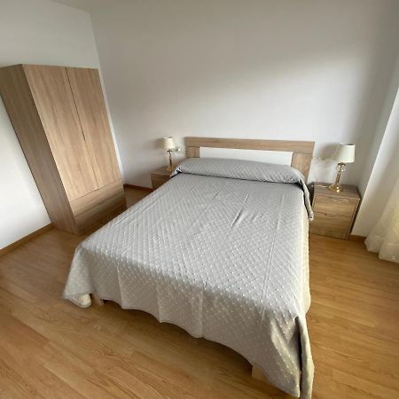 Apartamento céntrico con vistas y cerca de playa Pontedeume Esterno foto