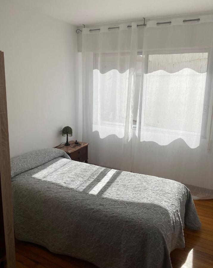 Apartamento céntrico con vistas y cerca de playa Pontedeume Esterno foto